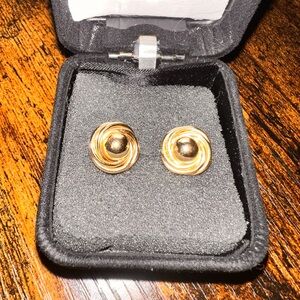 14k solid Gold Knot Earrings